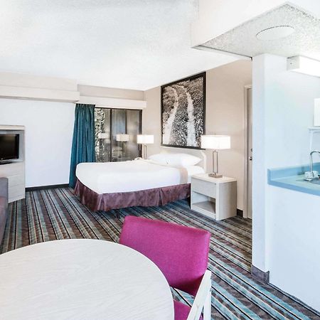 Hotel Super 8 By Wyndham Ozona Exterior foto